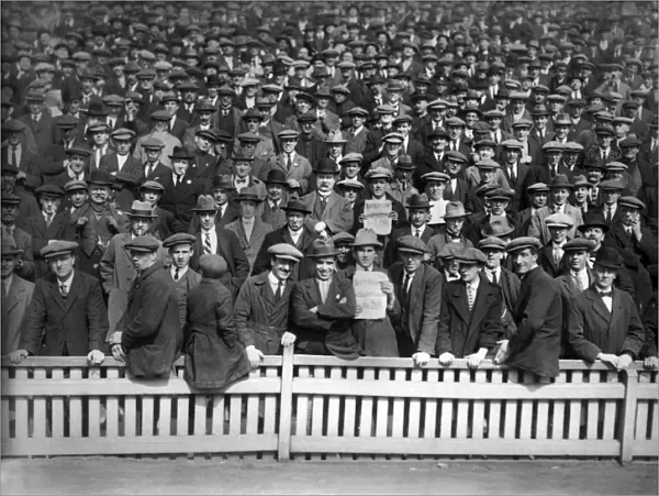 Fans in flatcaps watch Birmingham City at St Andrews in 1922  /  3