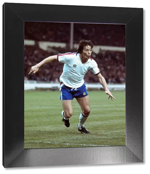 Englands Stuart Pearson - 1976 British Home Championship