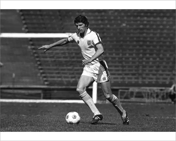 Englands Mike Doyle - 1976 U. S. A. Bicentennial Cup Tournament