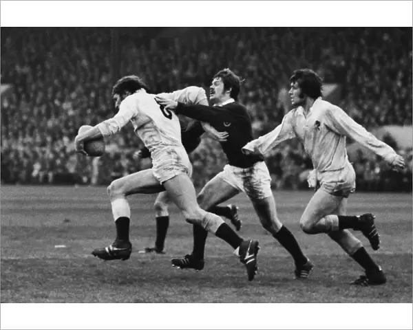 Andy Ripley on the charge - 1976 Five Nations