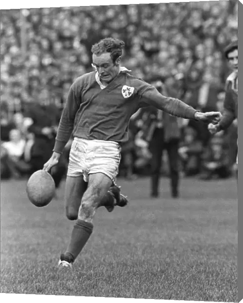 Irelands Mike Gibson - 1971 Five Nations