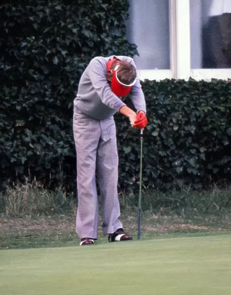Ken Brown shows his despair after his missed putt loses him a match at the 1977 Ryder Cup