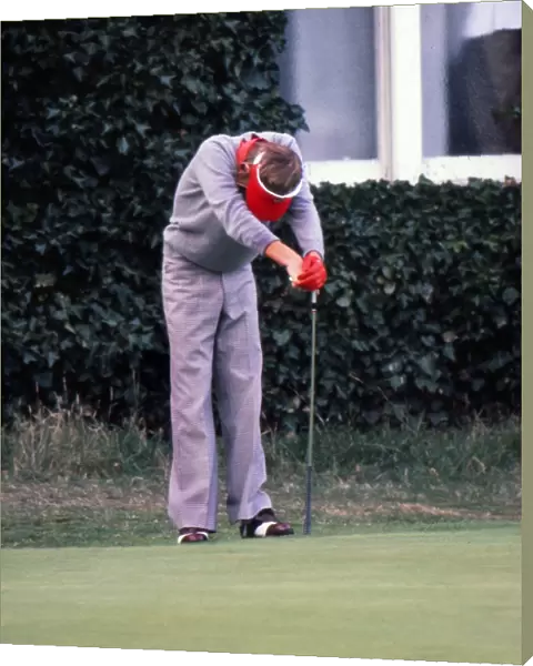 Ken Brown shows his despair after his missed putt loses him a match at the 1977 Ryder Cup