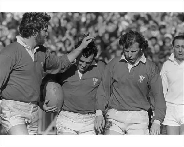 Wales Ray Gravell and JJ Williams congratulate Phil Bennett on his try against France - 1978 Five Nations
