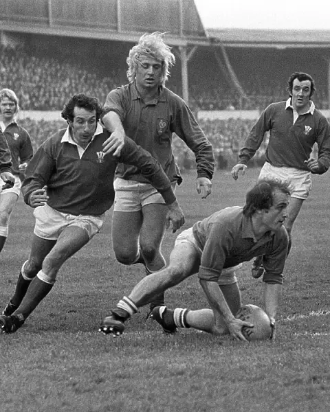 Jacques Fouroux, Jean-Pierre Rives, Gareth Edwards and Phil Bennett - 1976 Five Nations