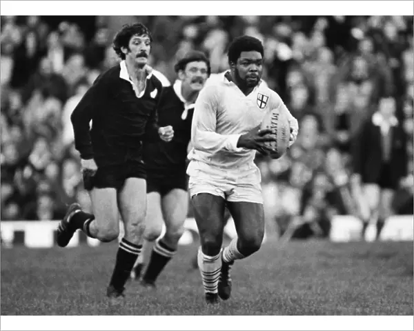 Clint McGregor makes a break for the London Division against the All Blacks in 1979