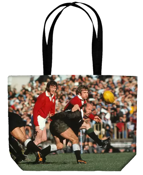 Sid Going of the Maoris and Dougie Morgan of the Lions - 1977 British Lions Tour to New Zealand