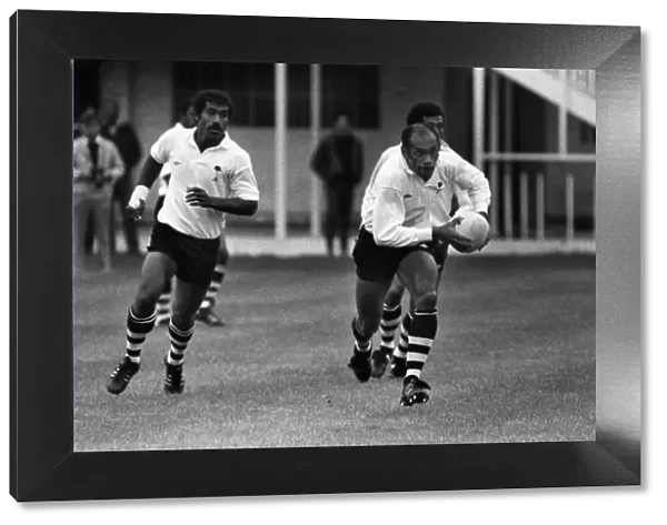 Senivalati Laulau runs with the ball for Fiji in 1985