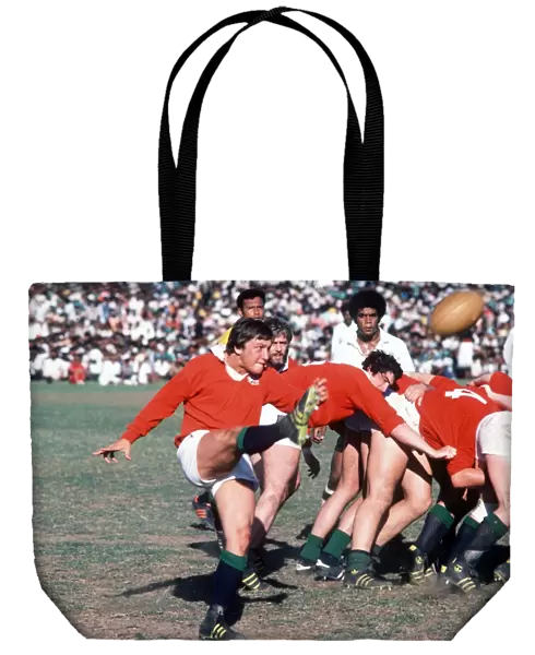 Alun Lewis kicks ahead for the British Lions against Fiji in 1977