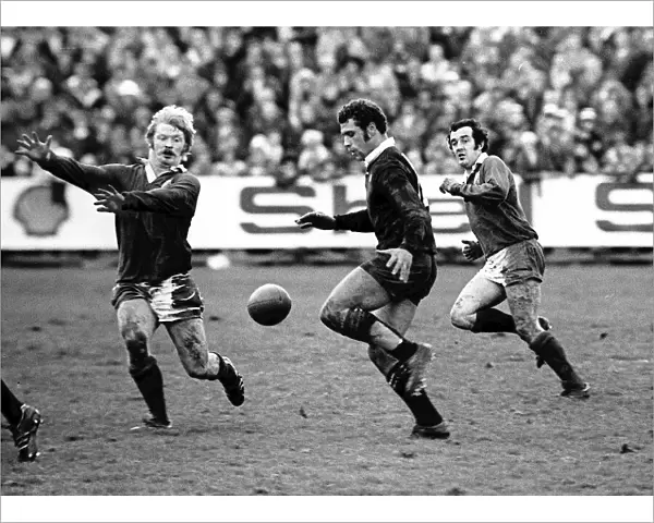 Bill Osborne kicks for the All Blacks during the 3rd Test against the British Lions in 1977