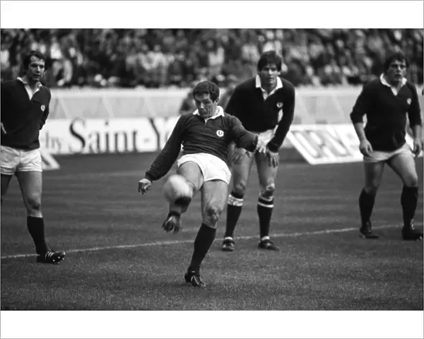 Scotlands Bryan Gossman kicks to touch - 1983 Five Nations