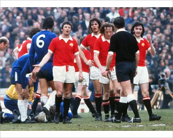 Manchester Uniteds Willie Morgan appeals to the referee in 1973