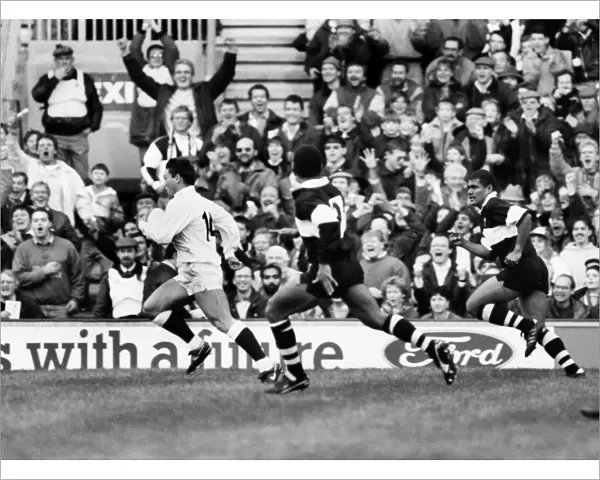 Englands Rory Underwood scores one of his 5 tries against Fiji in 1989