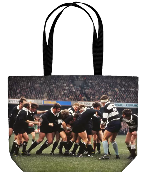 The All Blacks forwards maul the ball against the Barbarians in 1973