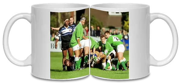 London Irish scrum-half Nick Briers prepares to pass - 1996  /  7 Courage League