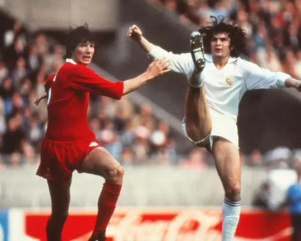 Liverpools Alan Hansen and Real Madrids Jose Antonio Camacho - 1981 European Cup Final