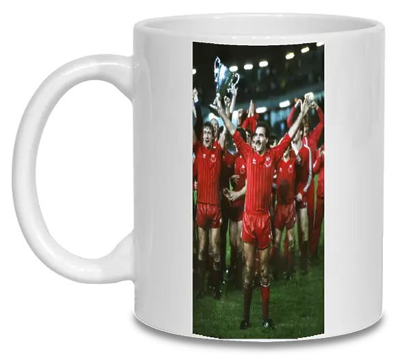 Aberdeen Captain Willie Miller - 1983 Cup Winners Cup Final