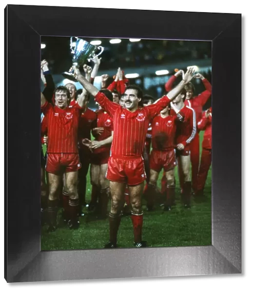 Aberdeen Captain Willie Miller - 1983 Cup Winners Cup Final