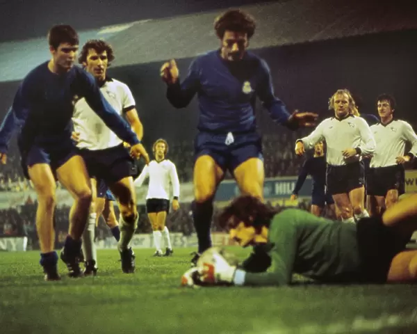 Real Madrid and Derby clash in the 1975  /  6 European Cup