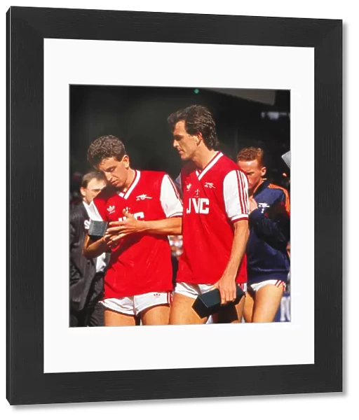 A disappointed Nigel Winterburn and Martin Hayes - 1988 League Cup Final