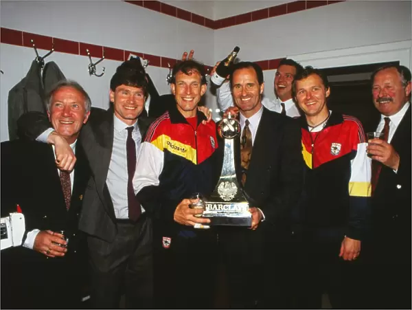 Arsenal celebrate their 1991 league title victory