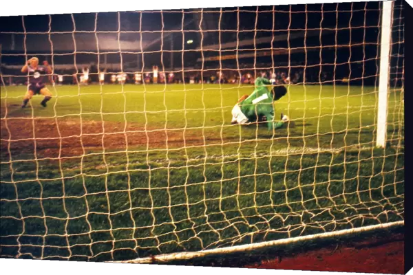 Spurs goalkeeper Tony Parks saves the penalty of Arnor Gudjohnsen - 1984 UEFA Cup Final
