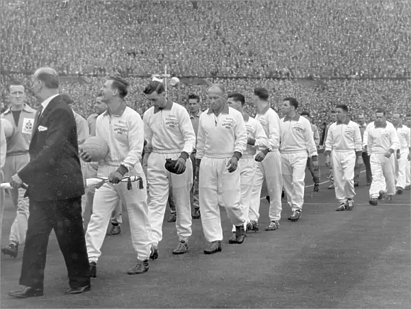 Nottingham Forest walk-out at Wembley - 1959 FA Cup Final