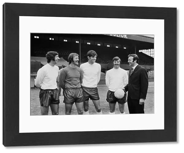 Bolton manager Jimmy Armfield with his players in 1971
