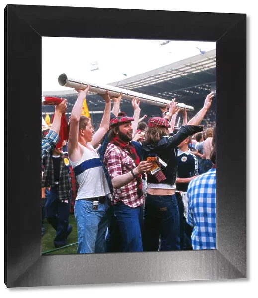 Scotland fans hold up the Wembley goalposts - 1977 British Home Championship