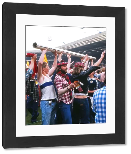 Scotland fans hold up the Wembley goalposts - 1977 British Home Championship