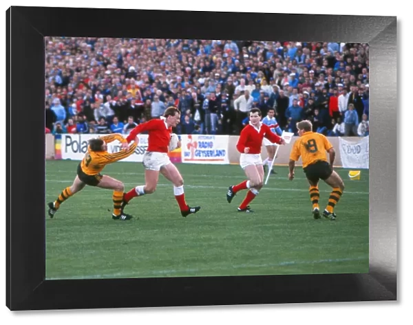 Paul Thorburn sets up Wales last-minute try against Australia - 1987 Rugby World Cup