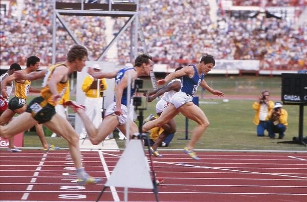Allan Wells and Mike McFarlane dead heat in the 1982 Commonwealth Games 200m Final