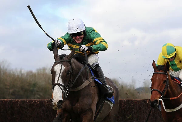 AP McCoy wins the Welsh Grand National on Sychronised
