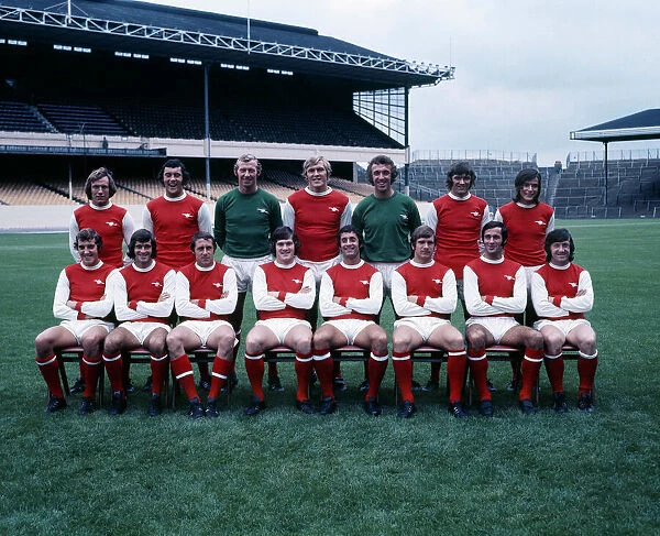 Arsenal - 1971 / 72. Football - 1971  /  1972 Division One - Arsenal Team Group Photocall