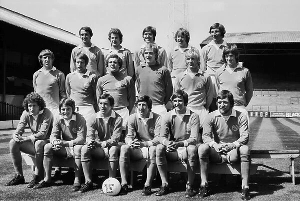 Blackpool - 1974 / 75. Football - 1974  /  1975 season - Blackpool Team Group Photocall
