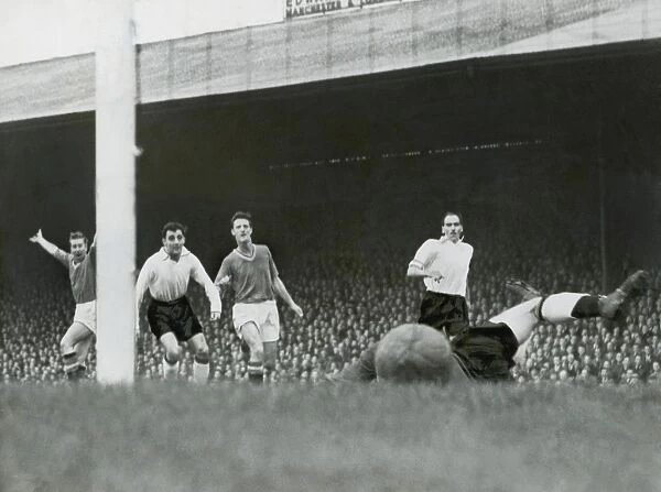 Bobby Charlton scores his first ever Manchester United goal