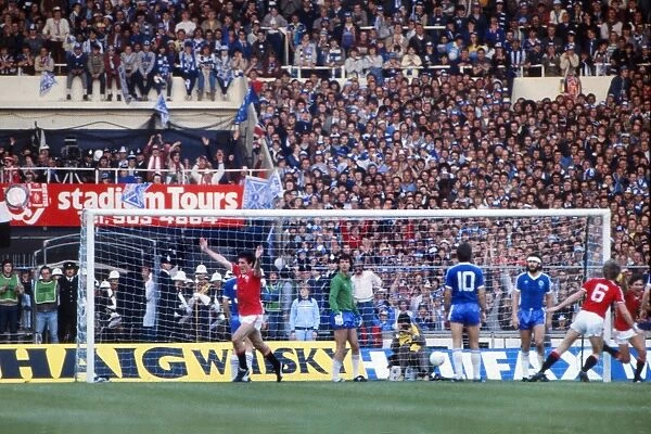 Bryan Robson scores for Manchester United in the 1983 FA Cup Final replay
