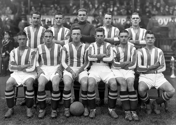 Burnley - 1932 / 3. Football - 1932  /  1933 season - Burnley Team Group