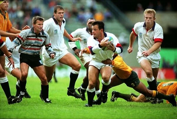 Will Carling looks for support at the 1995 Rugby World Cup