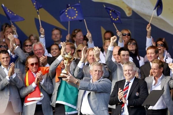Colin Montgomerie lifts the trophy - 2010 Ryder Cup