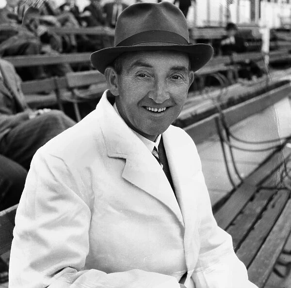 Eddie Paynter. Cricket - 1951 season. Eddie Paynter, a county umpire.