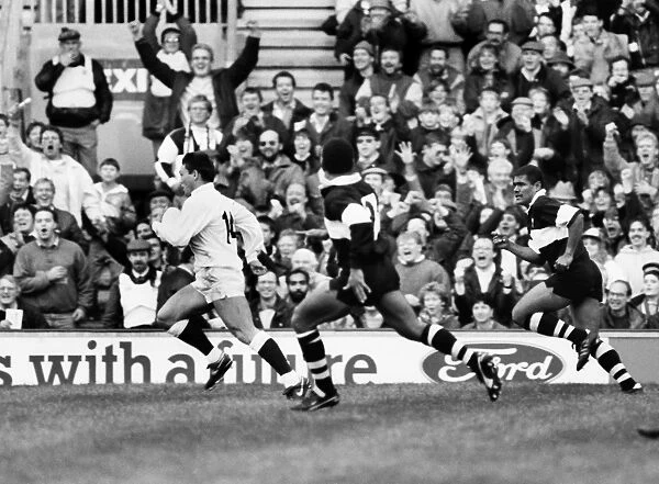 Englands Rory Underwood scores one of his 5 tries against Fiji in 1989