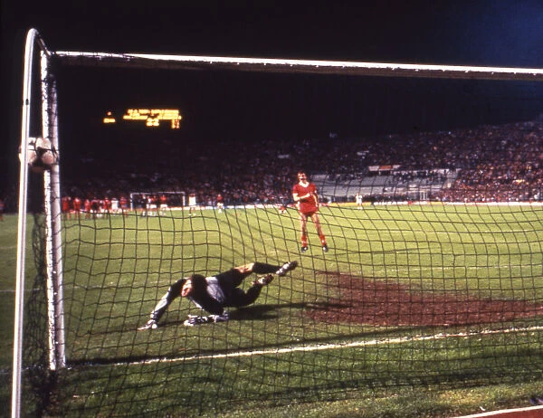European Cup Final: Liverpool 1* Roma 1 (*won 4-2 pens a. e. t. )