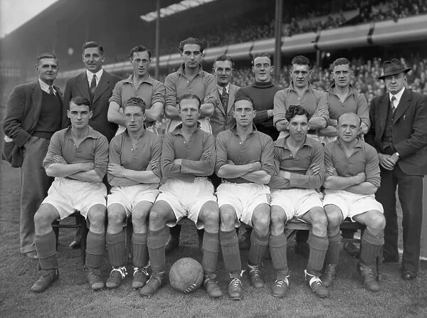 Everton - 1946 / 47. Football - 1946  /  1947 First Division - Aston Villa 0 Everton 1 