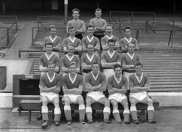 Everton - 1957 / 58. Football - 1957  /  1958 season - Everton Squad Team Group