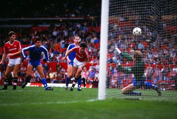 Frank Stapleton heads at goal in 1986