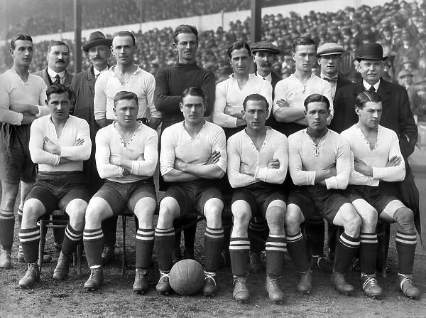 Fulham - 1920 / 21. Football - 1920  /  1921 season - Fulham team group