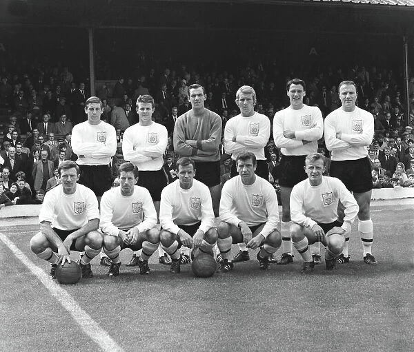 Fulham - 1965 / 66. Football - 1965  /  1966 First Division - Blackpool 2 Fulham 2