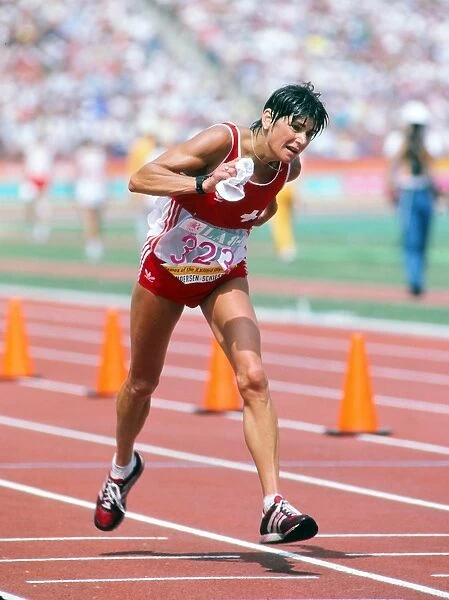 Gabriela Andersen-Schiess struggles to complete the marathon - 1984 Los Angeles Olympics