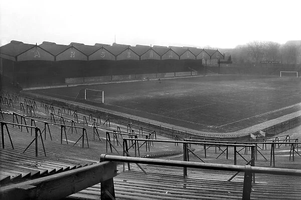 A general view of Arsenal Stadium, Highbury, during the 1927 / 8 season